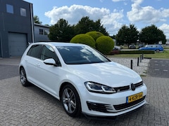 Volkswagen Golf - 1.2 TSI Highline R-line Massage Stoelverwarming 2013