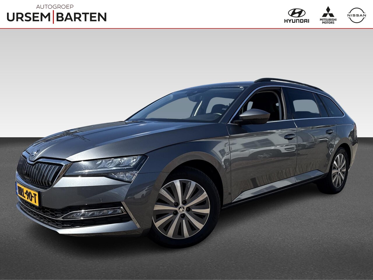 Skoda Superb Combi - 1.4 TSI iV Business Edition Plus  | PHEV | virtual cockpit | Trekhaak - AutoWereld.nl