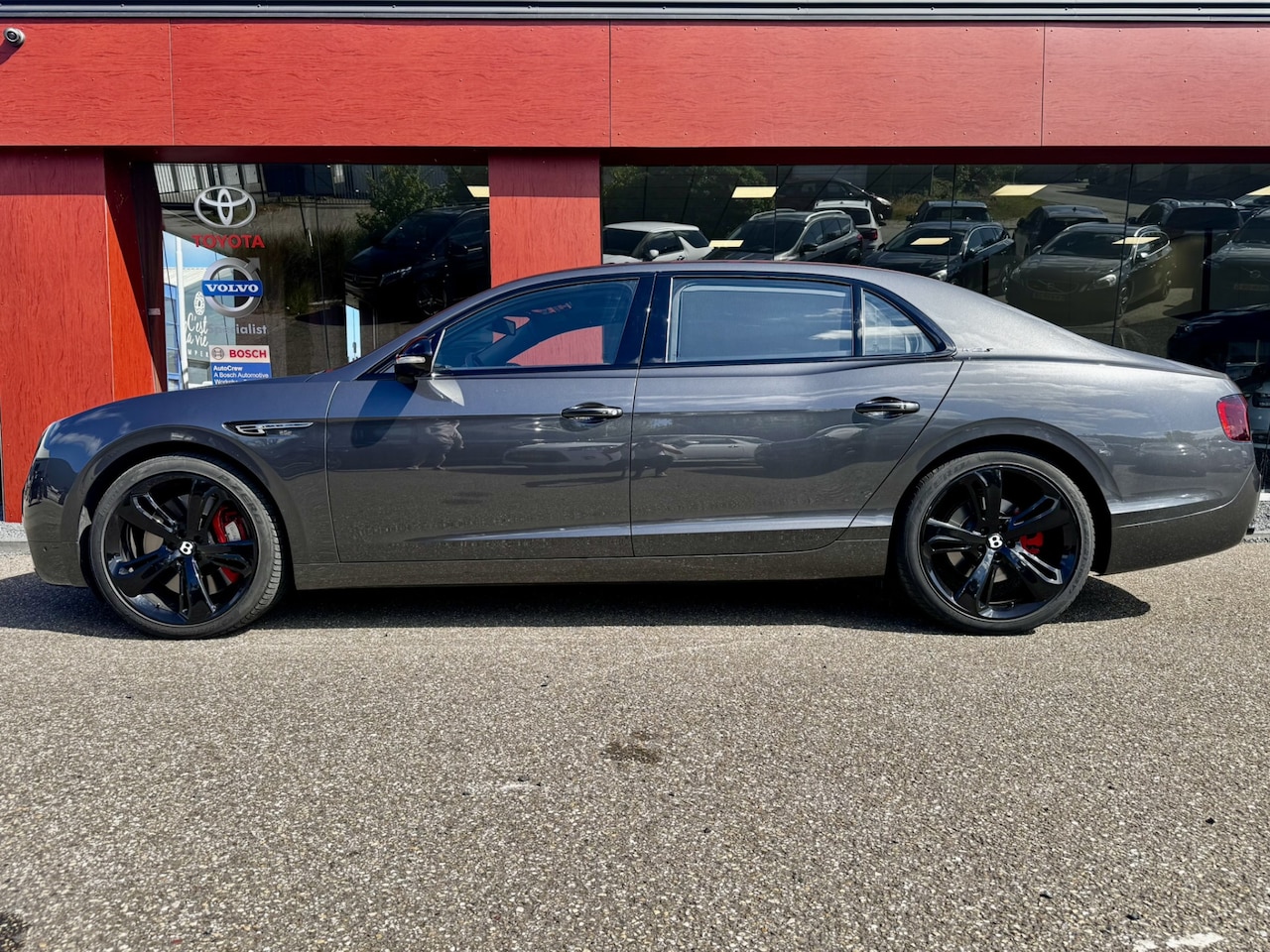 Bentley Flying Spur - 6.0 W12 S | Convenience-pakket | Massage | Nieuwstaat! - AutoWereld.nl