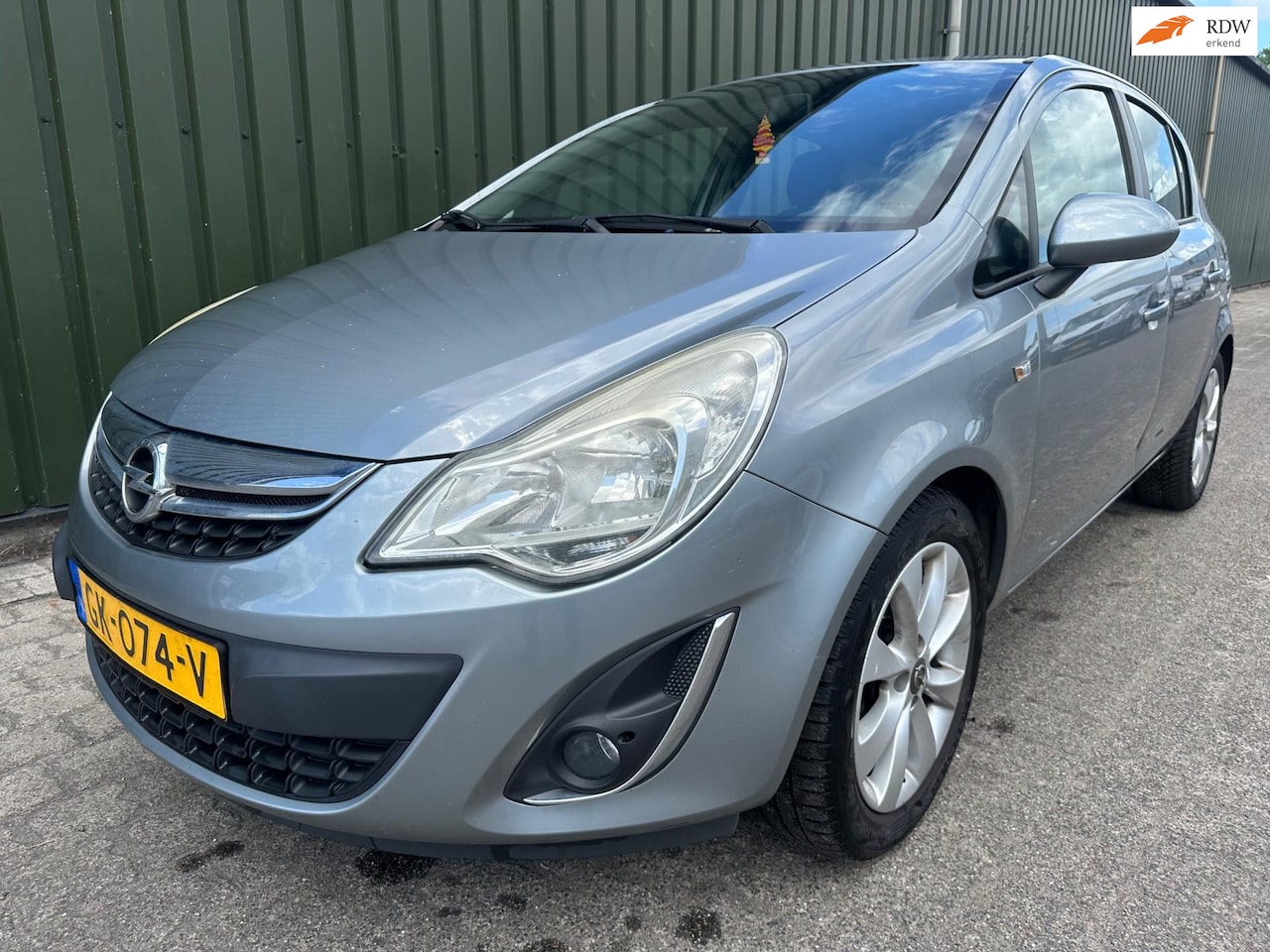 Opel Corsa - 1.2-16V Cosmo 1.2-16V Cosmo Nieuwe APK - AutoWereld.nl