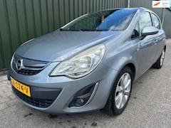 Opel Corsa - 1.2-16V Cosmo Nieuwe APK