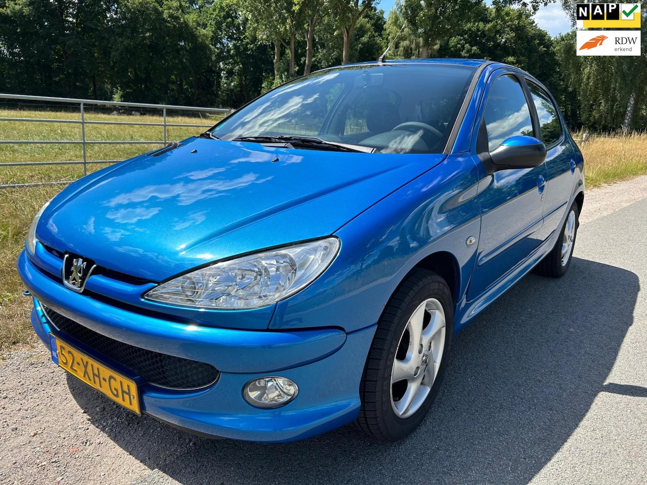 Peugeot 206 - 1.4 Forever LPG G3 dealer onderhouden met airco - AutoWereld.nl