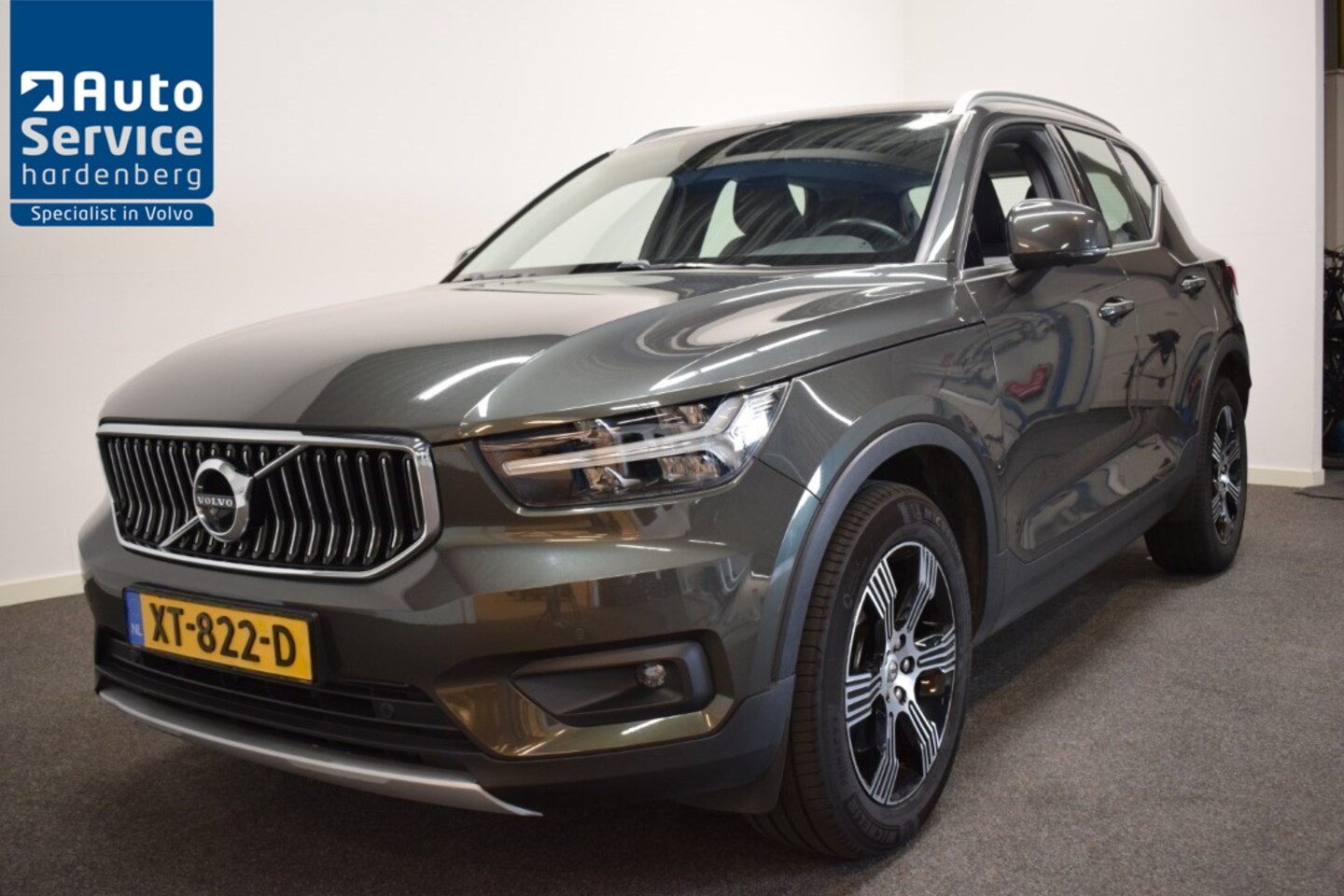 Volvo XC40 - 2.0 T4 190pk AUT8 Inscription Trekhaak 1800 kg/ Schuifdak/ 360 Camera/ Leer/ Stoelverw. - AutoWereld.nl