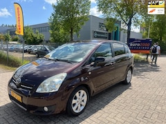 Toyota Verso - 2.2 D-4D - AIRCO - TREKHAAK - ZONDAG OPEN