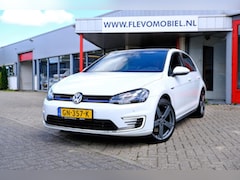 Volkswagen Golf - 1.4 TSI GTE Aut. Pano|Sportstoelen |Navi|Cam |LMV