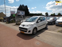 Peugeot 107 - 1.0-12V XS