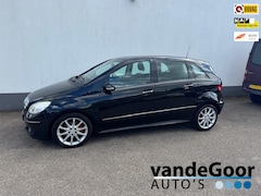 Mercedes-Benz B-klasse - 200 Turbo, '07, aut., leer, navi, pano-dak, in keurige staat