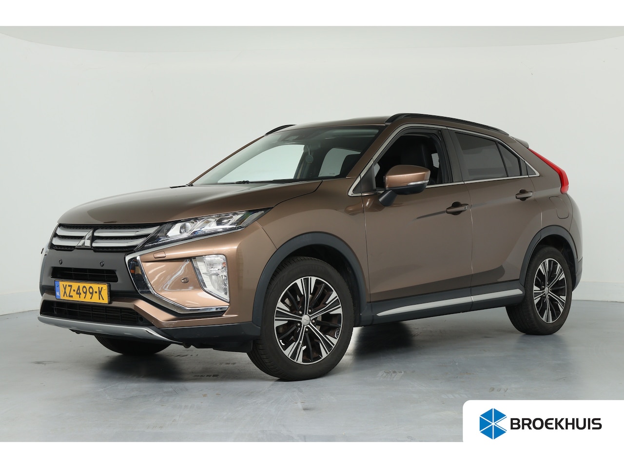 Mitsubishi Eclipse Cross - 1.5 DI-T First Edition | Trekhaak | Camera | Navi By App | Clima | Stoel/stuur Verwarming - AutoWereld.nl