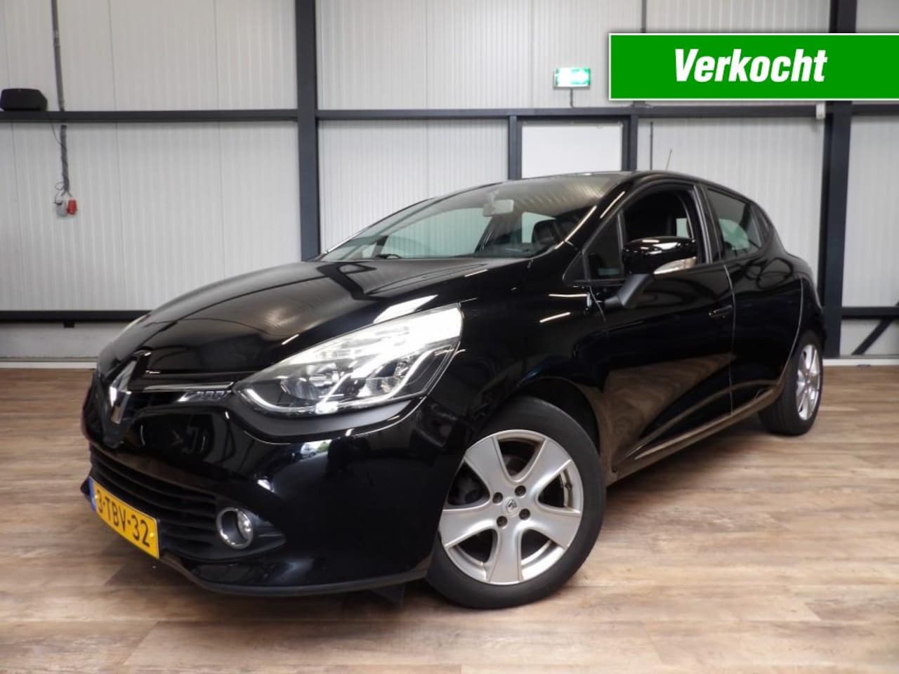 Renault Clio - 0.9 TCE navigatie - trekhaak - nette staat - AutoWereld.nl