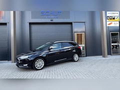 Ford Focus Wagon - 1.5 Business Edition AIRCO | NAVI | APPLE CARPLAY | STOELVERWARMING | STUURVERWARMING | PD