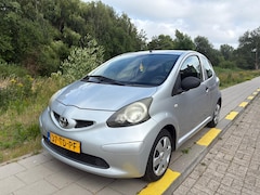 Toyota Aygo - 1.0-12V