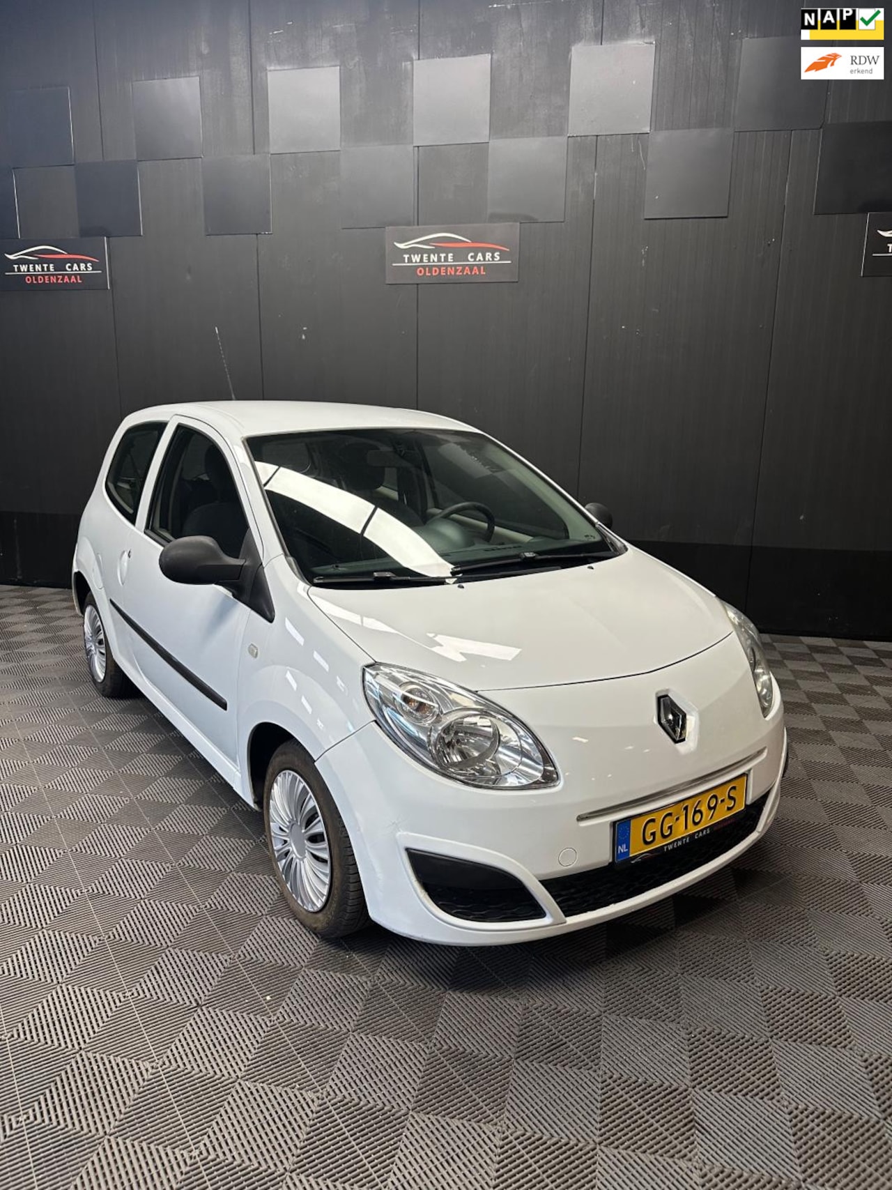 Renault Twingo - 1.2 Authentique 1.2 Authentique | Nieuwe APK | - AutoWereld.nl