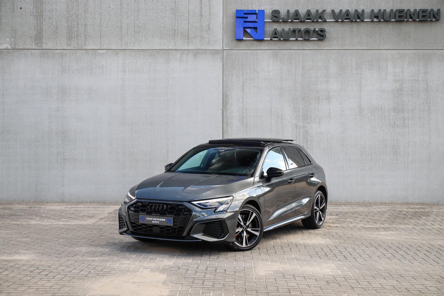 Audi A3 Sportback - 45TFSI e PHEV S Edition S line Competition 245pk S-Tronic! 1e|Panoramadak|Virtual Cockpit| - AutoWereld.nl