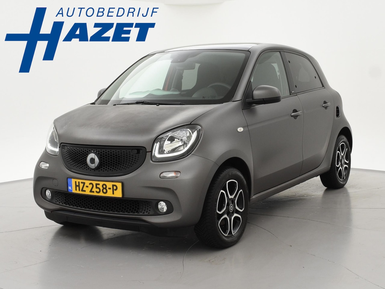 Smart Forfour - 1.0 PASSION MAT GRIJS + PANORAMADAK | NAVIGATIE | CLIMATE | CRUISE | LMV | PRIVACY GLASS - AutoWereld.nl