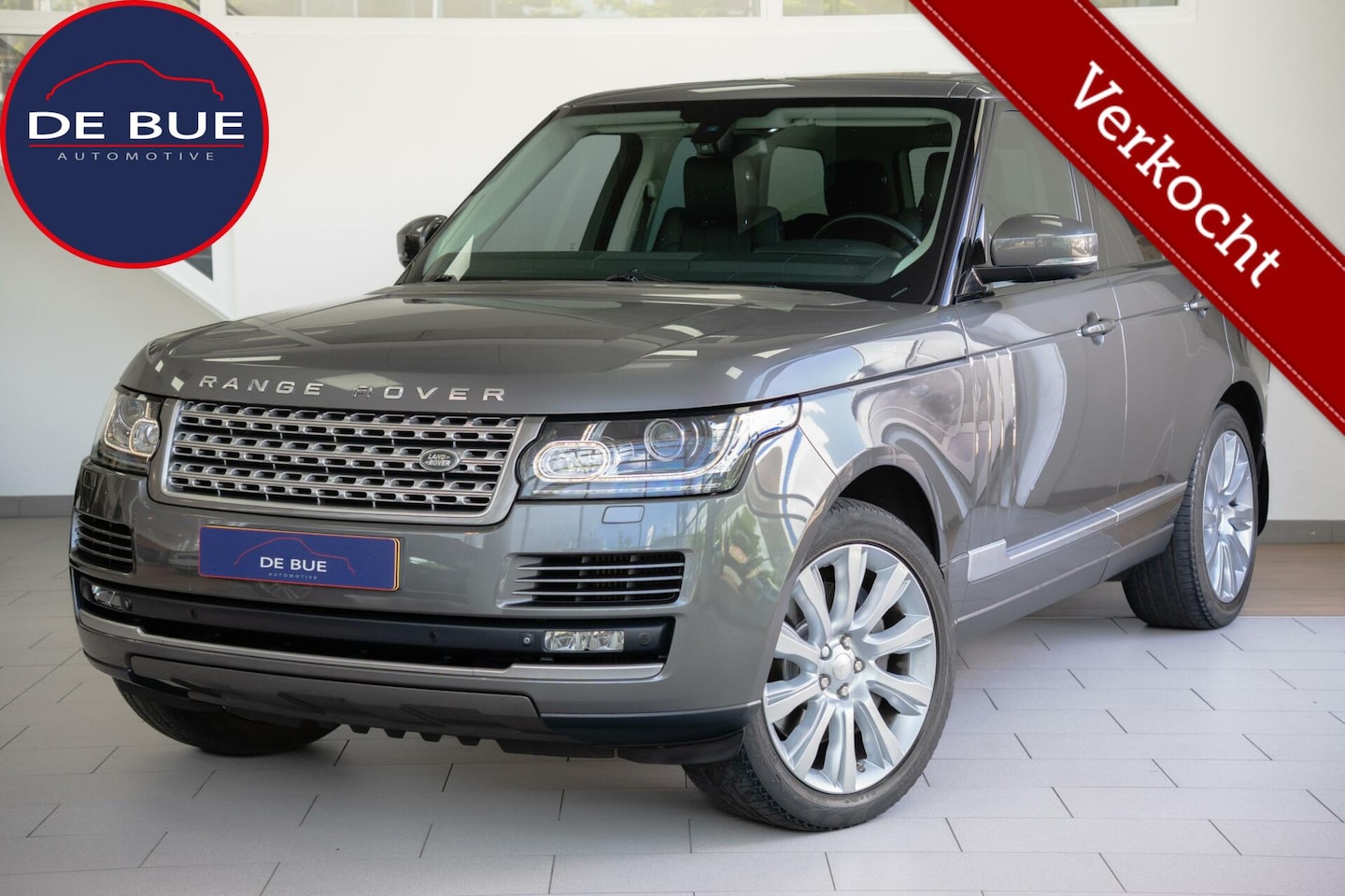 Land Rover Range Rover - 4.4 SDV8 Vogue|2e Eig|Pano|Meridian|Trekhaak|Soft Close|Adaptive Cruise|Dealer Onderhouden - AutoWereld.nl