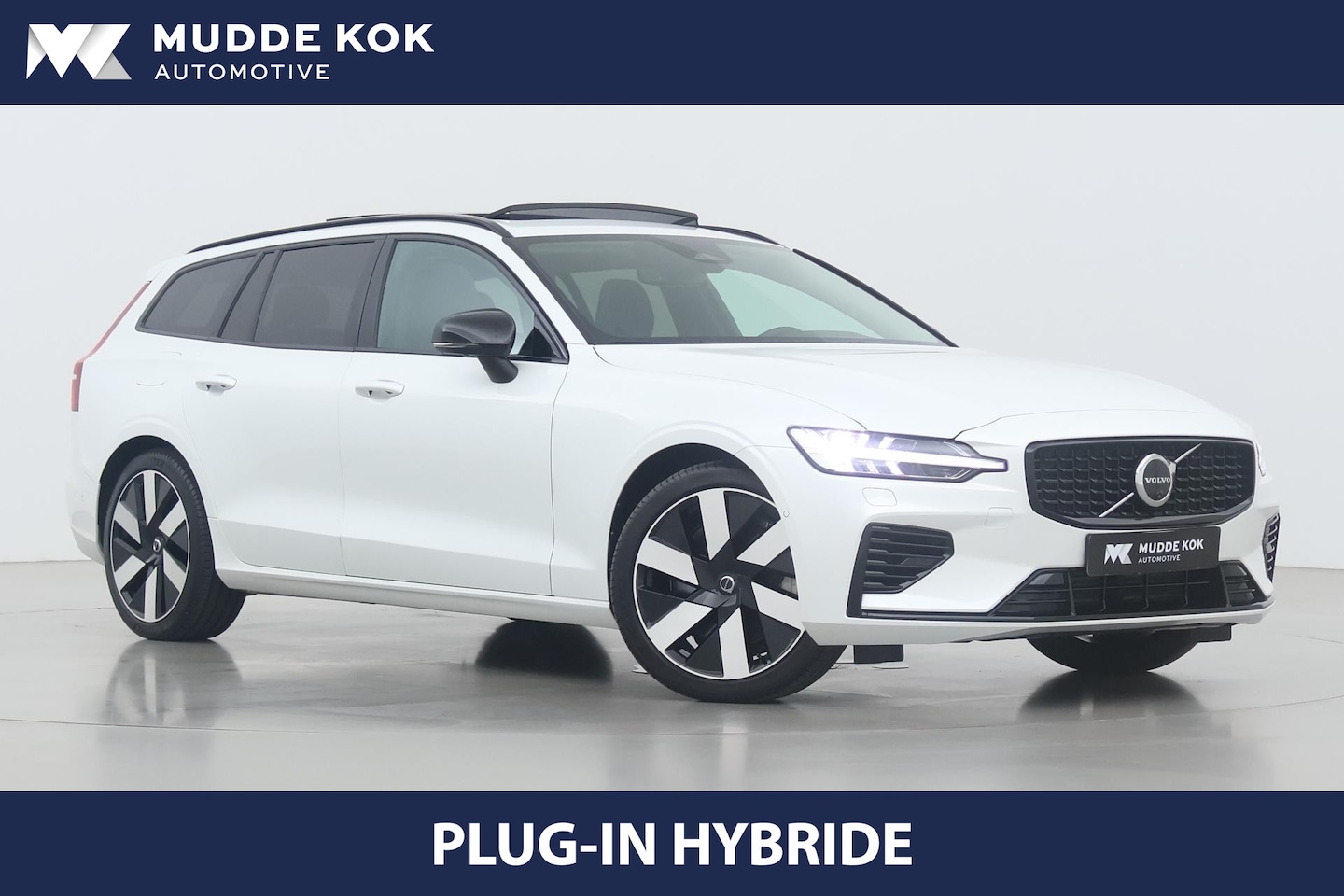 Volvo V60 - T6 Plug-in hybrid Ultra Dark | Long Range | Head-Up | Panoramadak | ACC | 360° Camera | Tr - AutoWereld.nl
