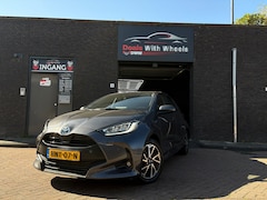 Toyota Yaris - 1.5 Hybrid 115 First Edition | Head Up | Camera |