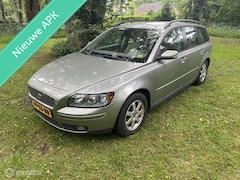 Volvo V50 - 1.8 Edition II word geleverd met een Nw Apk