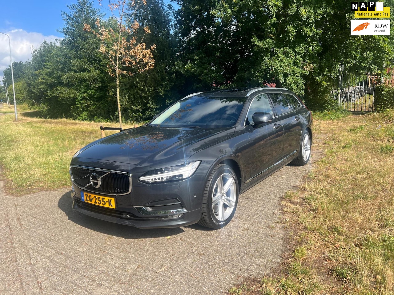Volvo V90 - 2.0 D5 AWD Inscription VOL LEER GROOT NAVIGATIE - AutoWereld.nl