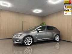 SEAT Leon - 1.4 TSI ACT FR Dynamic * Automaat / Panoramadak / Xenon / Navigatie / NL Auto