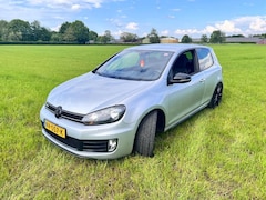 Volkswagen Golf - 2.0 GTD