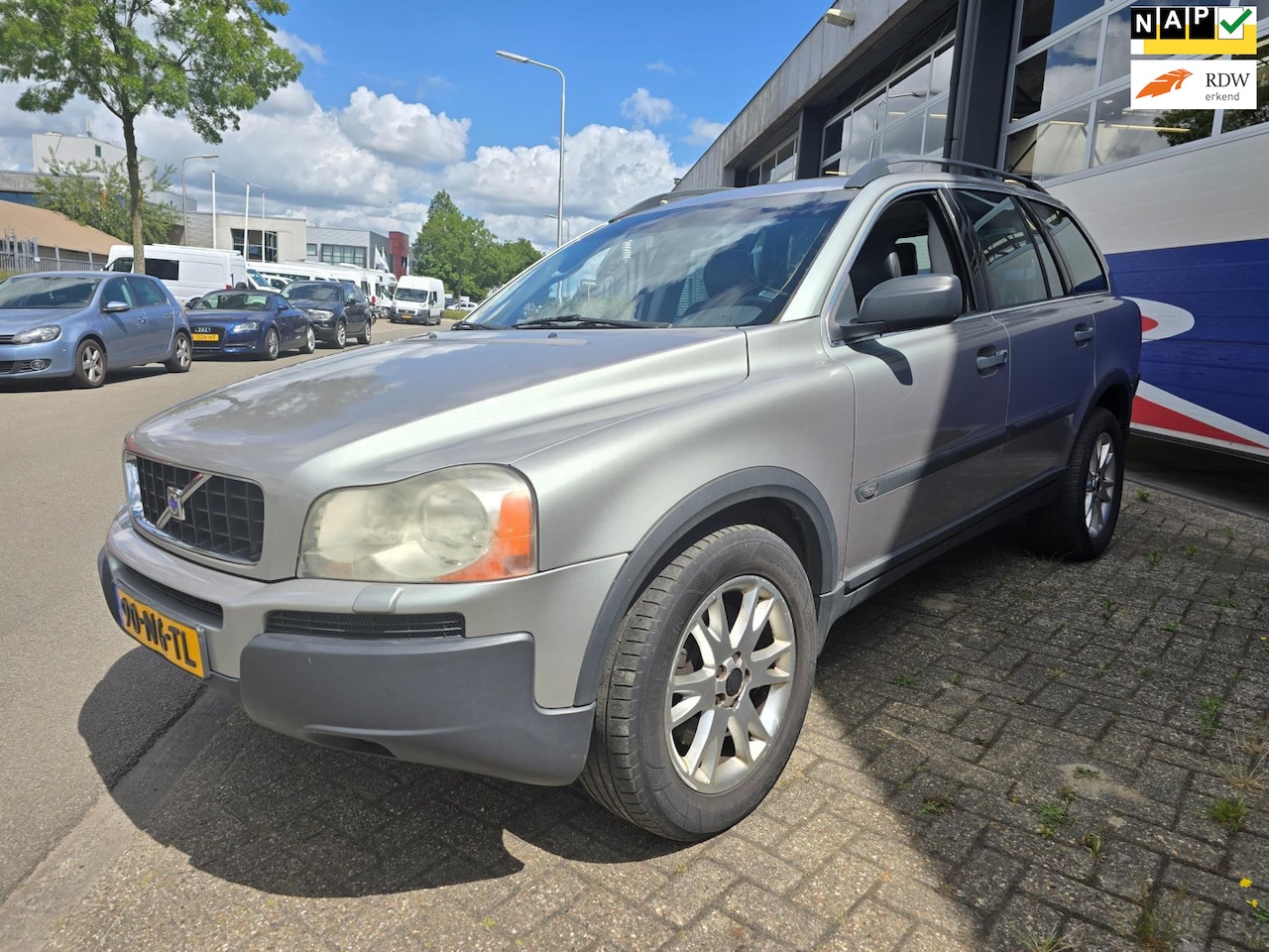 Volvo XC90 - 2.9 T6 Exclusive 7prs bak slipt af en toe zo mee! - AutoWereld.nl