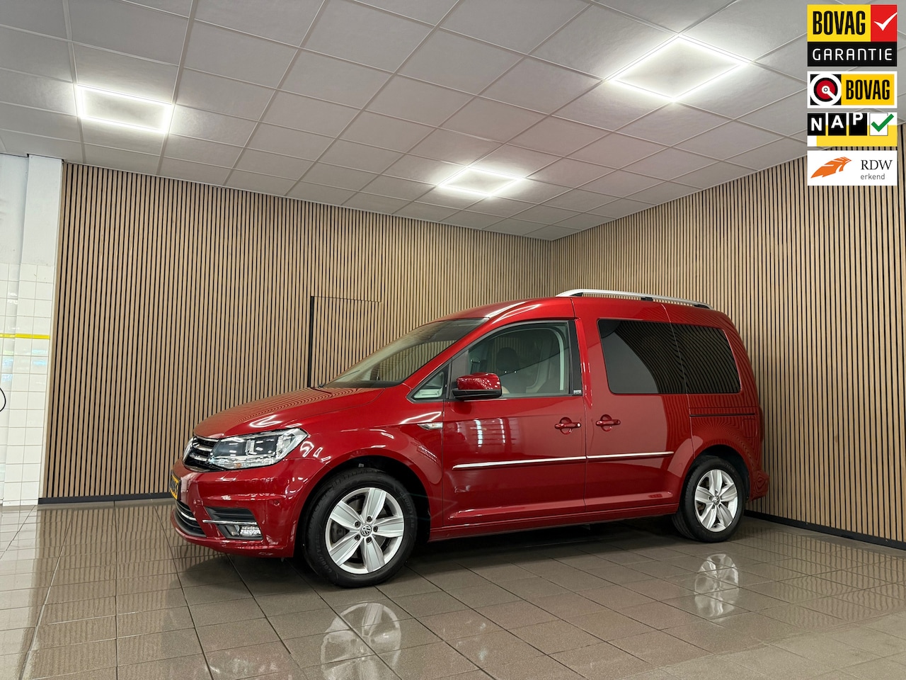 Volkswagen Caddy - 1.4 TSI * Trekhaak / Parkeersensoren / Navigatie / Camera / Stoelverwarming * - AutoWereld.nl