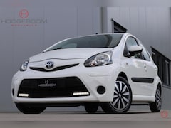 Toyota Aygo - 1.0 VVT-i / Automaat / Airco / 4-seizoenen banden / Elektrisch pakket