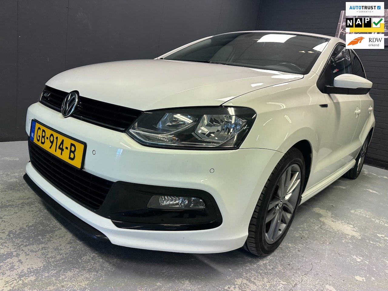 Volkswagen Polo - 1.2 TSI 2015 NL DSG R-Line VW onderhouden in Top Staat Rijklaar. - AutoWereld.nl
