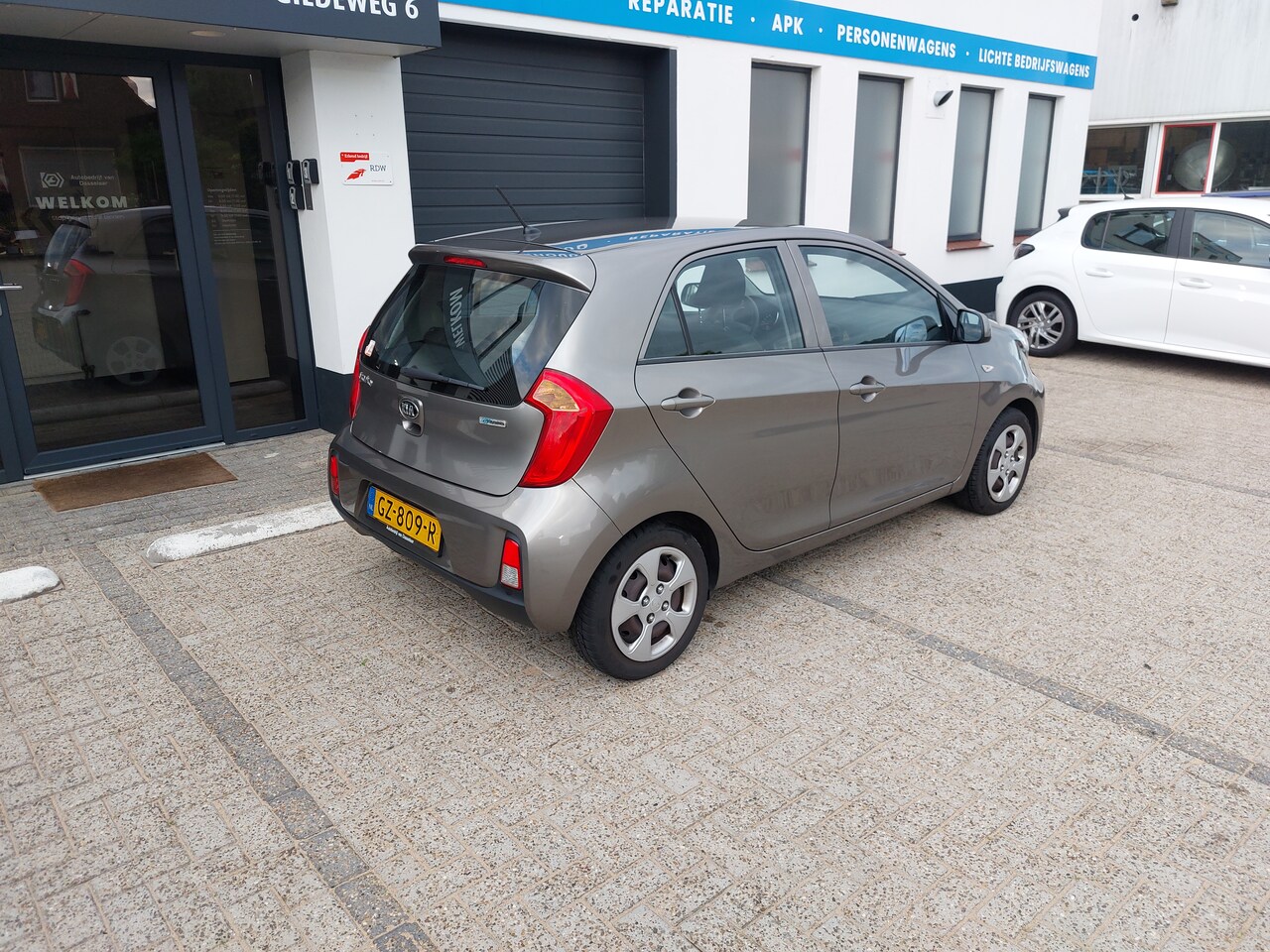 Kia Picanto - 1.0 CVVT ComfortLine Airco, nieuwe APK