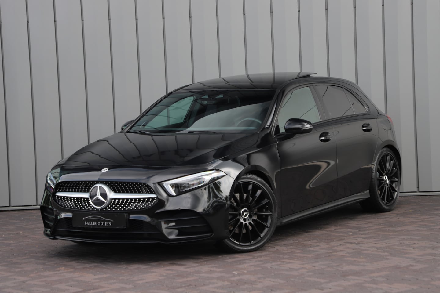 Mercedes-Benz A-klasse - 220 AMG Aut7 | 190PK | Pano | Adaptief-onderstel | Sfeerverlichting | Burmester | Memory | - AutoWereld.nl
