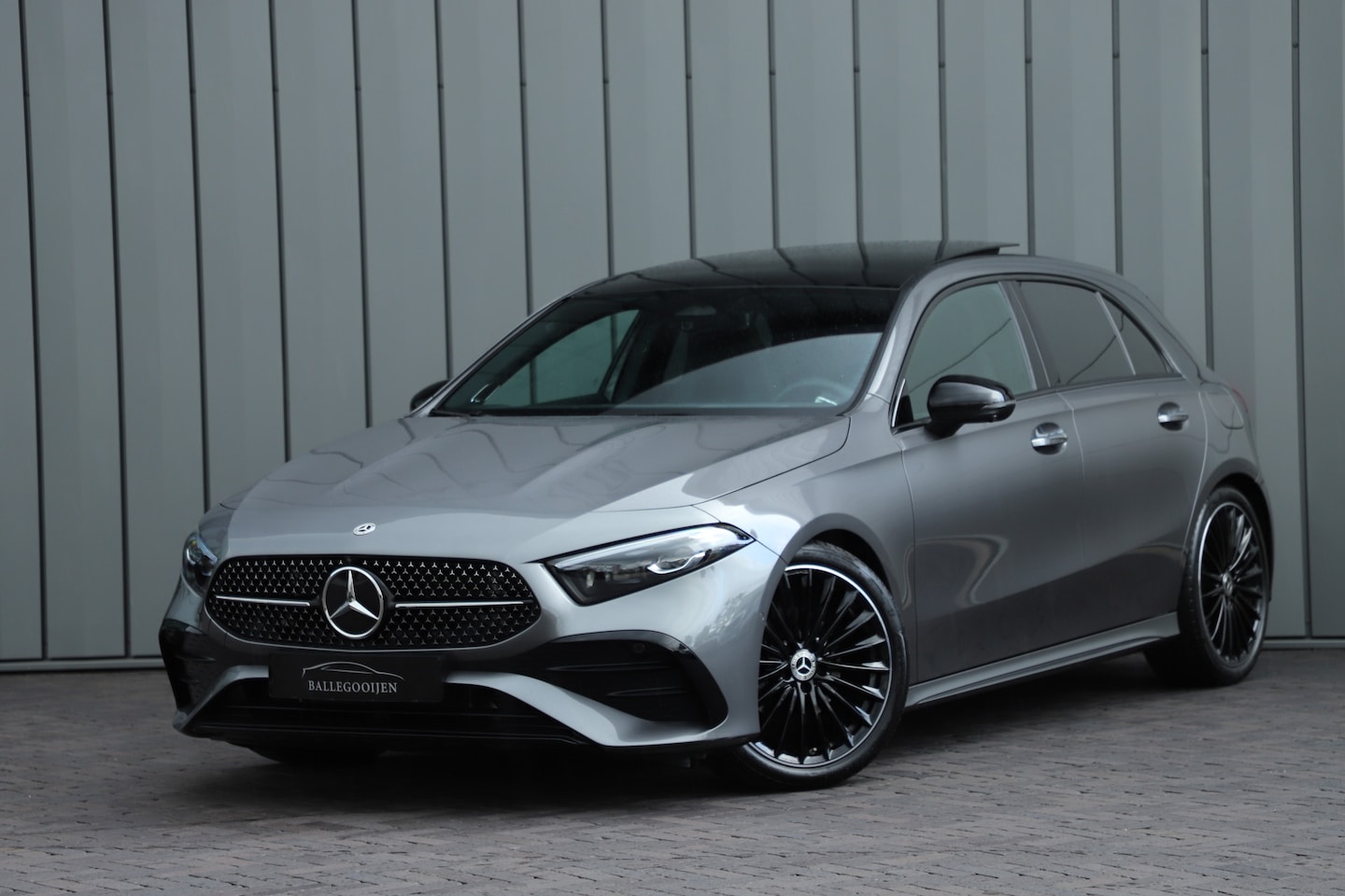 Mercedes-Benz A-klasse - 180 AMG Aut7 | Head-up | Keyles-go | Burmester | Pano | Sfeerverlichting | Multi-beam | 20 - AutoWereld.nl