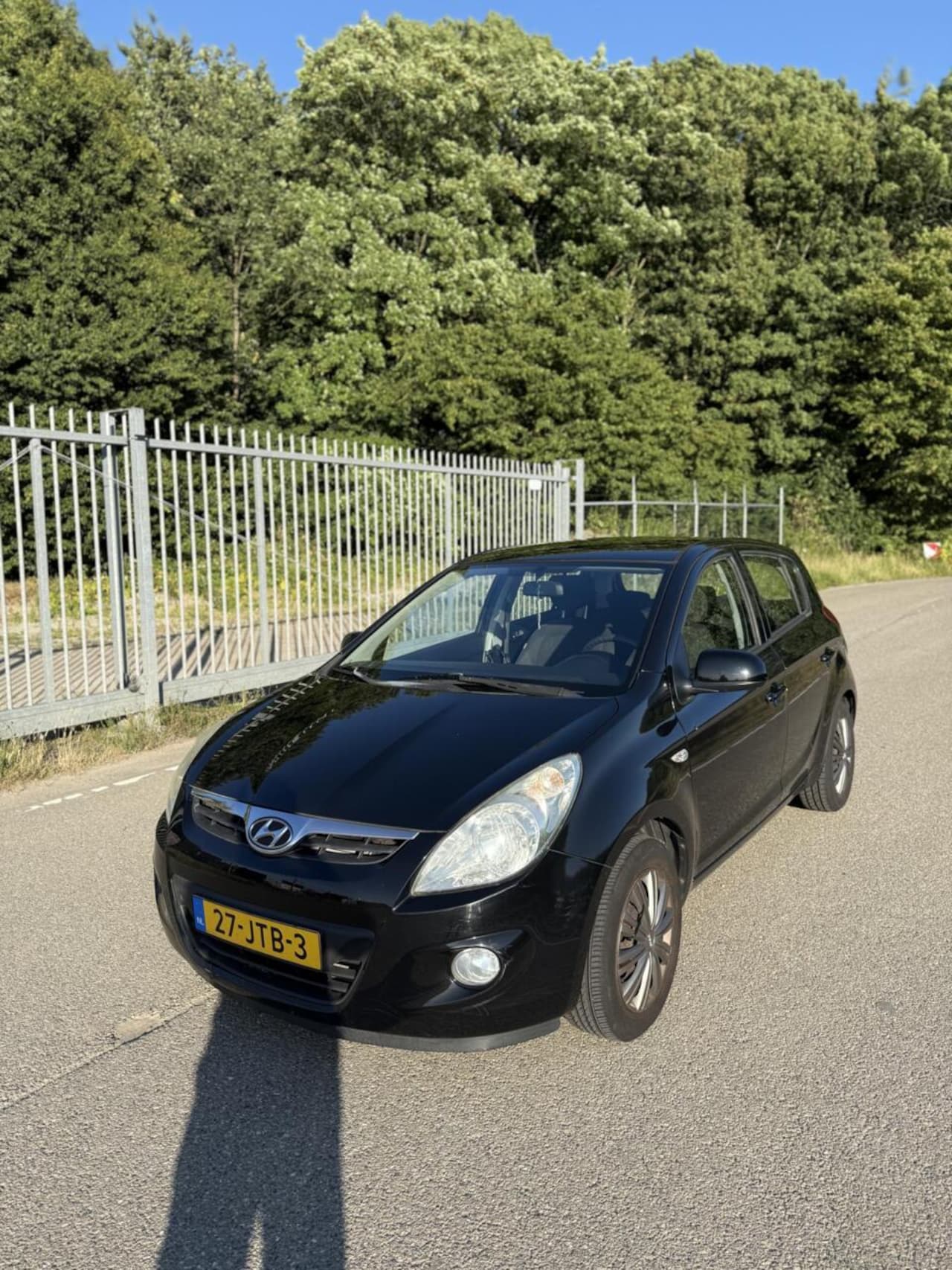 Hyundai i20 - 1.2i 2009 Climate control Airco NIEUWE APK - AutoWereld.nl