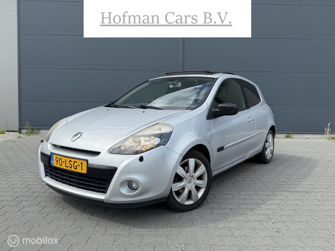 Renault Clio - 101PK 1.2 TCe 20th Anniversary Schuifdak - AutoWereld.nl