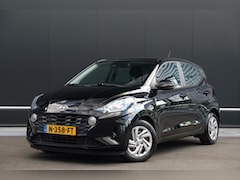 Hyundai i10 - 1.0 Comfort Smart Navigatie Achteruitrijcamera Stoelverwarming Airco Cruisecontrol CarPlay