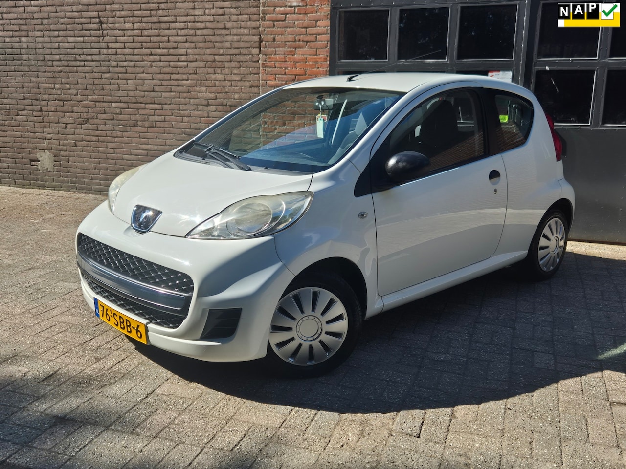 Peugeot 107 - 1.0-12V XR Airco! - AutoWereld.nl