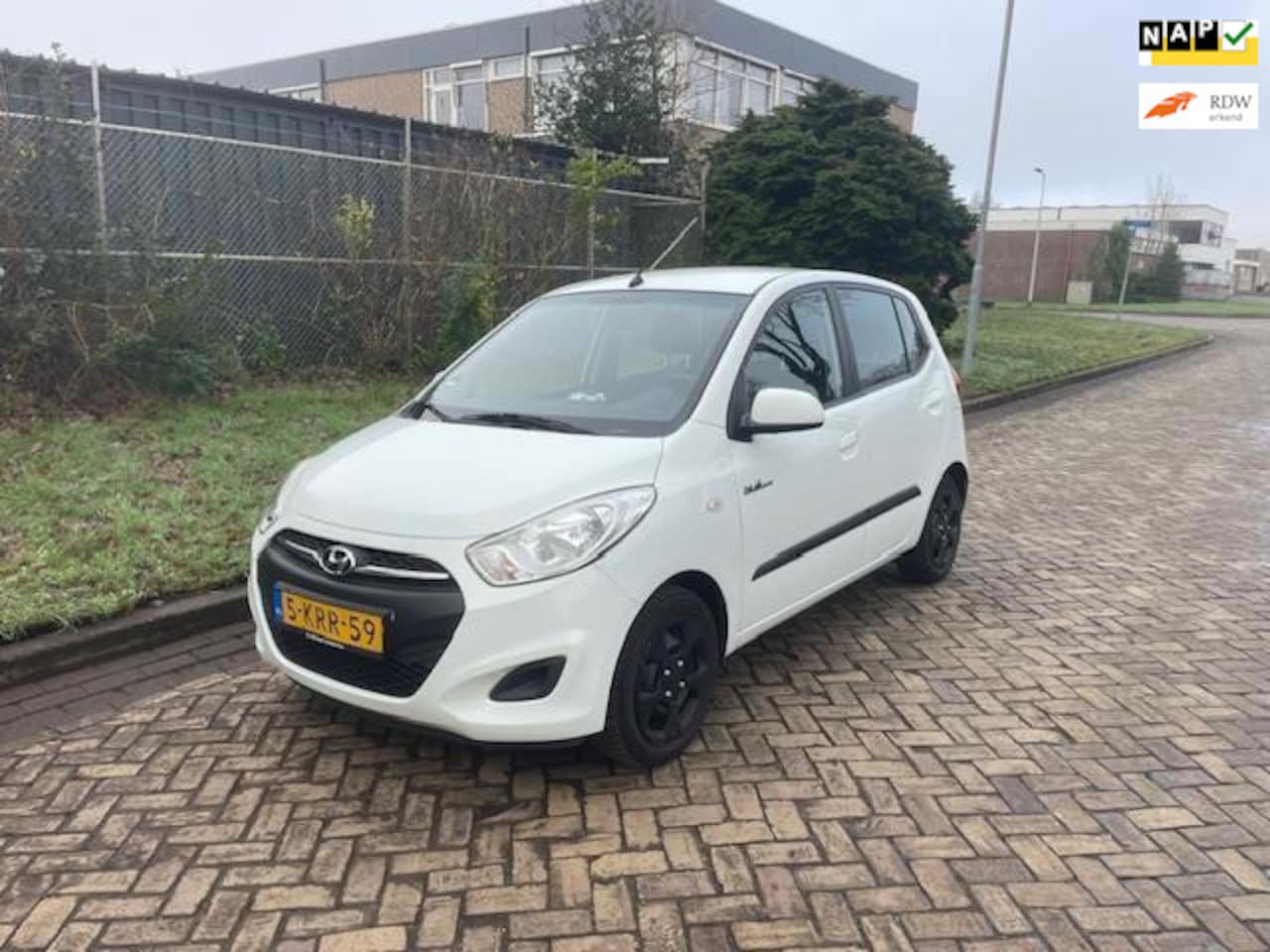 Hyundai i10 - 1.0 i-Drive Cool Airco/Navi/Apk/Car play android - AutoWereld.nl