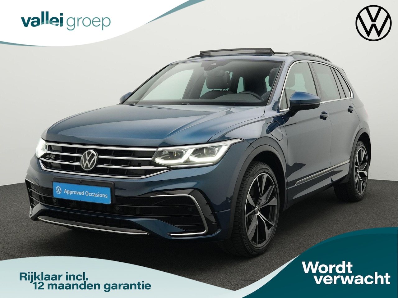Volkswagen Tiguan - 1.4 TSI 245 pk DSG eHybrid R-Line Business+ | Pano | Trekhaak | Adaptieve ondertelregeling - AutoWereld.nl