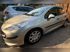 Peugeot 207 - 1.4-16V XR