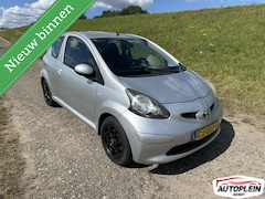 Toyota Aygo - 1.0-12V +