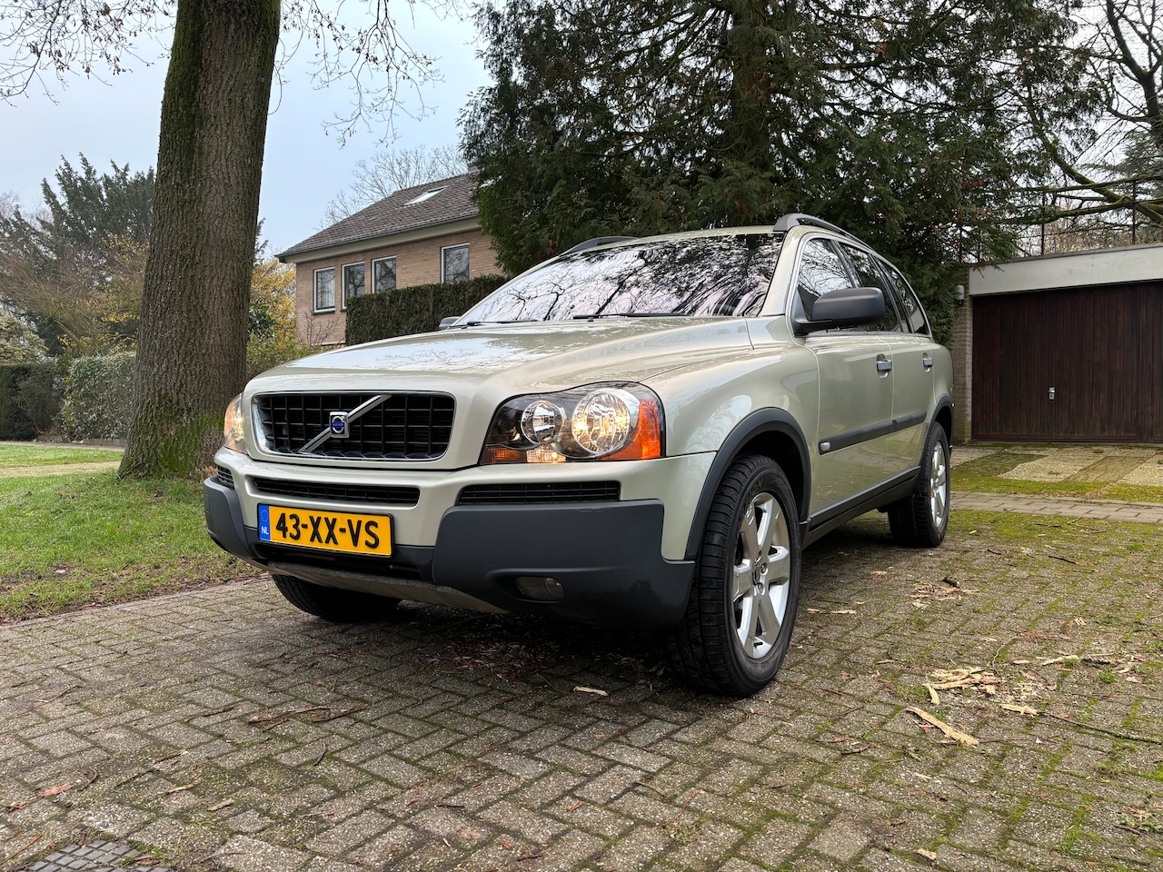 Volvo XC90 - 2.5 T Momentum 5p. - AutoWereld.nl