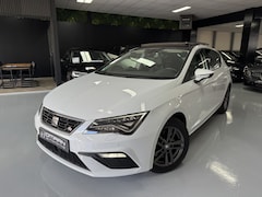 Volkswagen Golf - 1.5 eTSI R-Line DSG 150PK IQ H&K