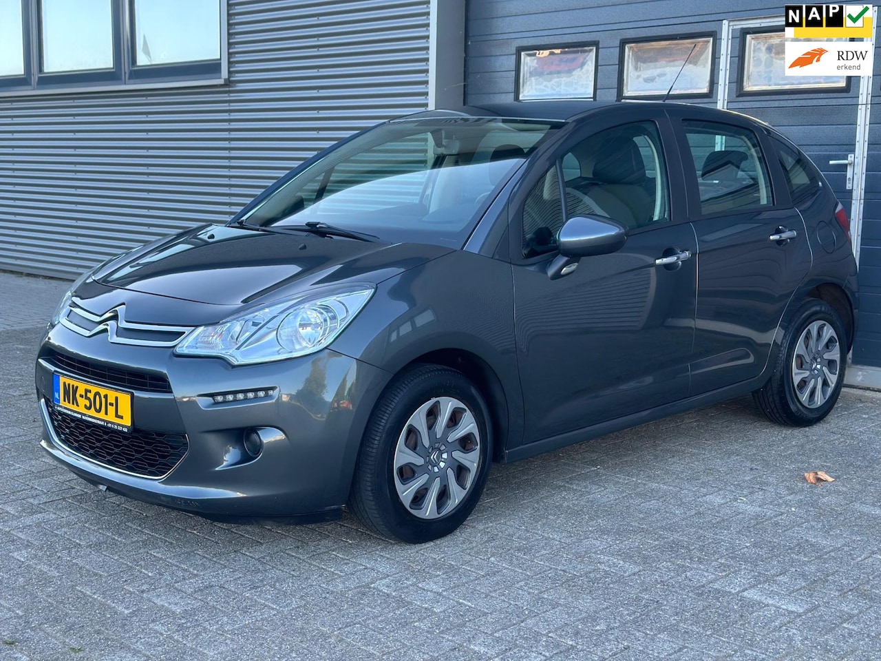 Citroën C3 - 1.2 PureTech Collection 1 STE EIGENAAR - AUTOMAAAT - DEALER ONDERHOUDEN!! - AutoWereld.nl