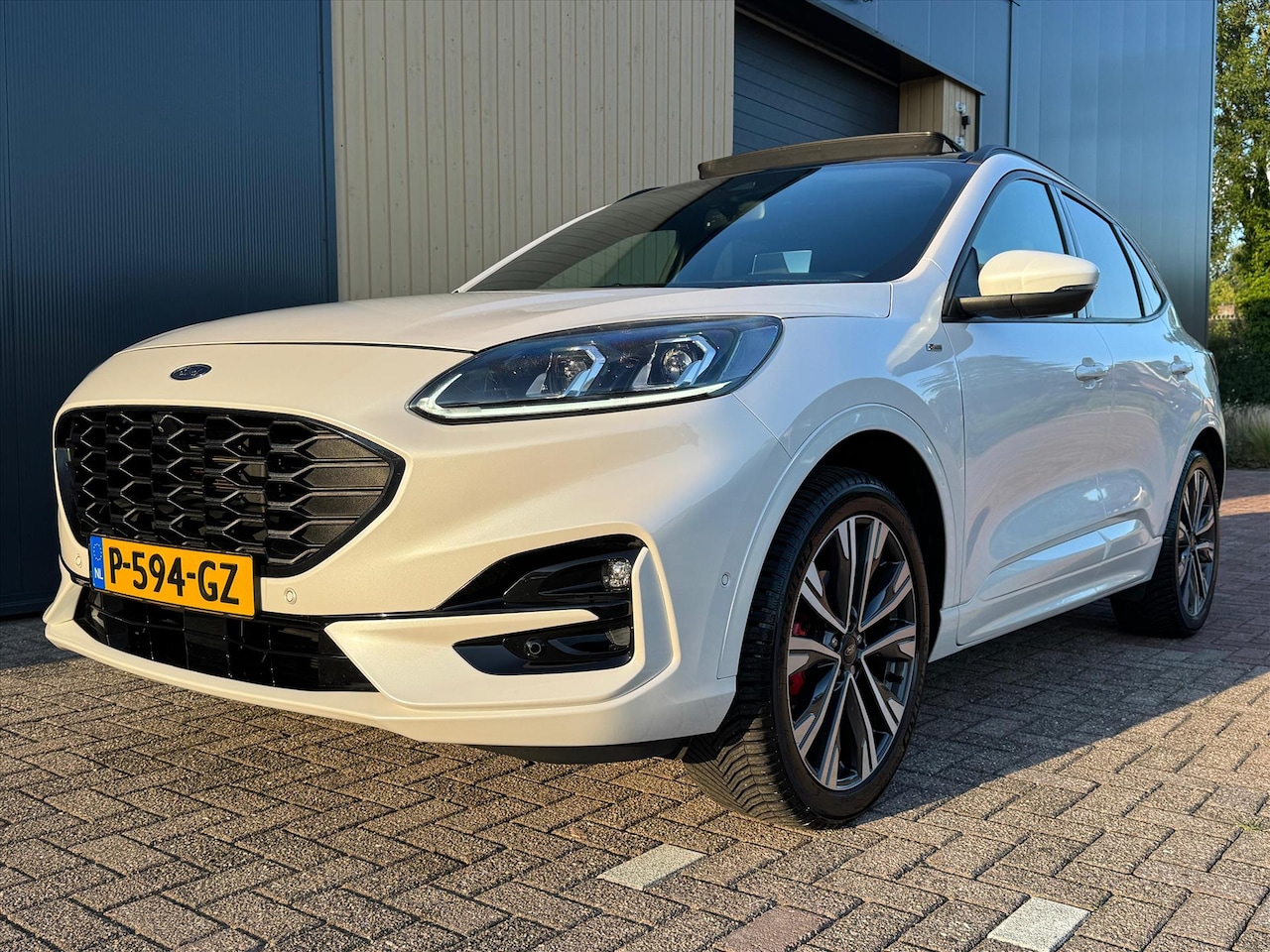 Ford Kuga - 2.5 ST-Line X | Pano | HUD | Stoel/Stuurverwarming | B&O | ACC | 20 Inch | - AutoWereld.nl