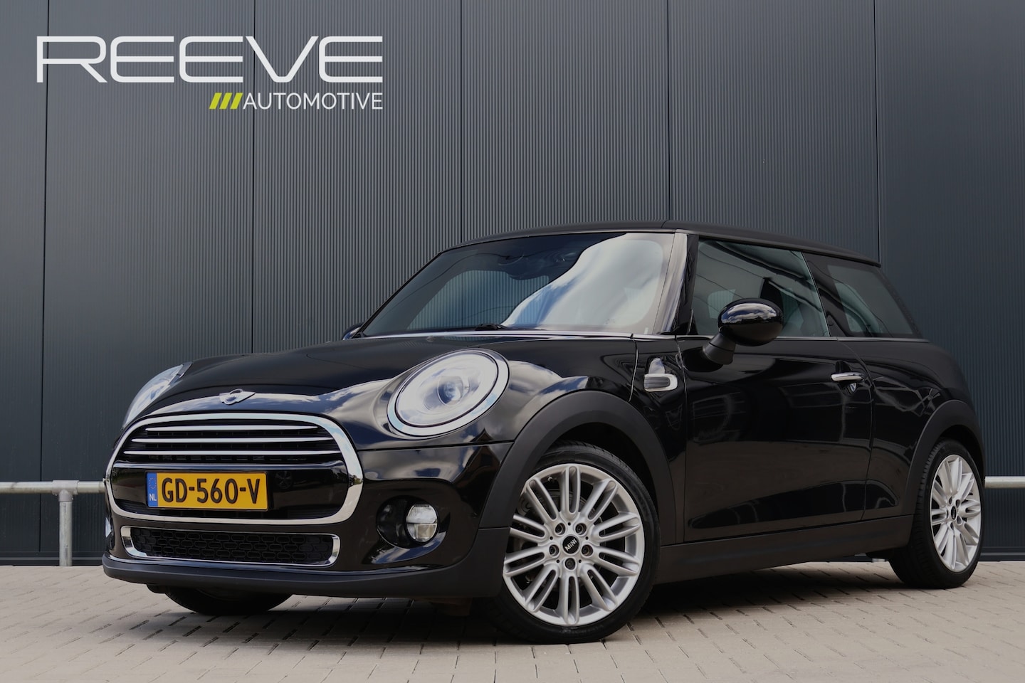 MINI Cooper - Mini 1.5 Chili Business 136pk | NL Auto | Groot Navigatie | Keyless Entry | Sportstoelen | - AutoWereld.nl