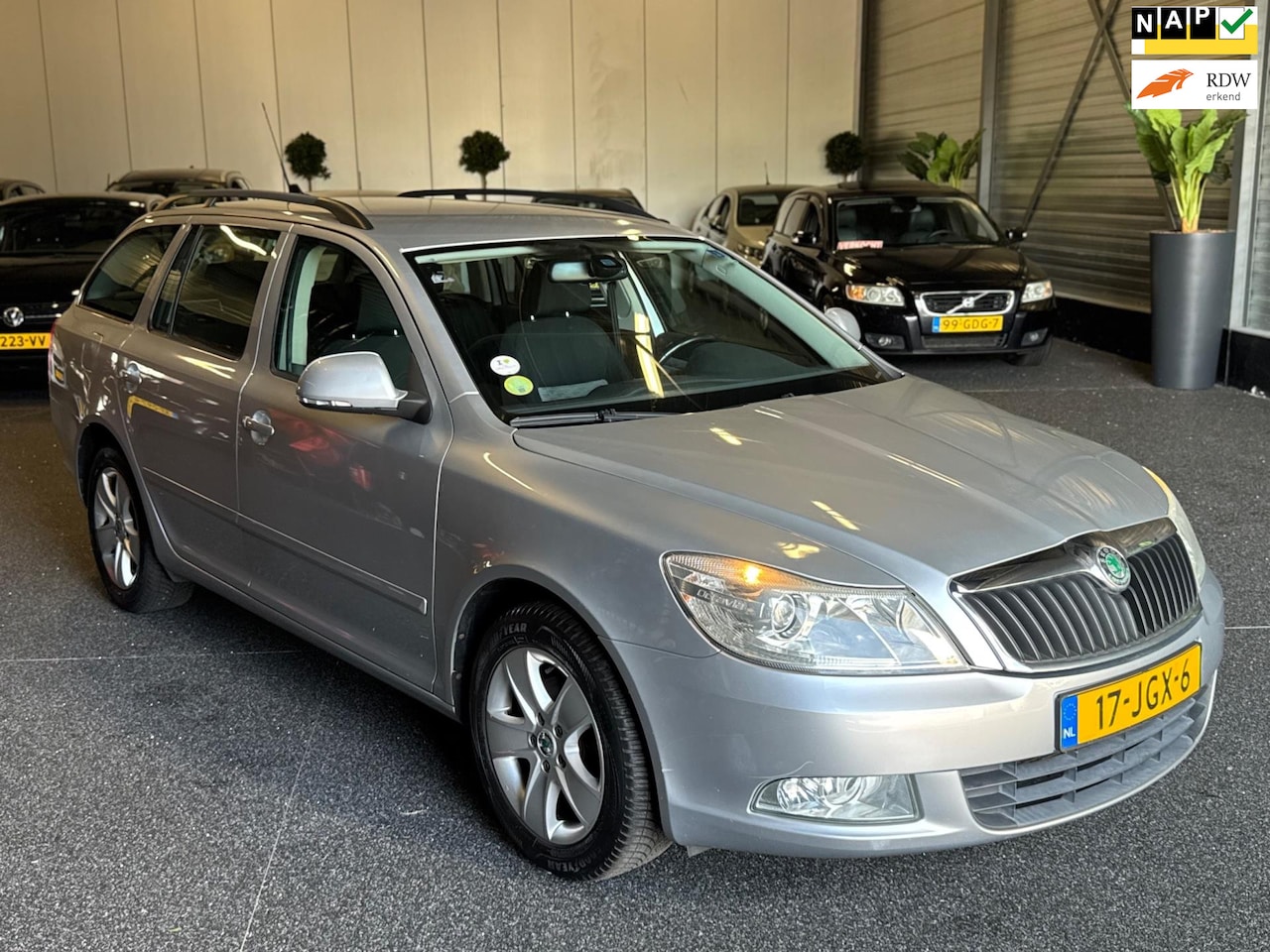 Skoda Octavia Combi - 1.8 TSI Ambition Business Line 1e Eig | Cruise | Dealer Onderhouden - AutoWereld.nl