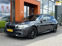 BMW 5-serie Touring - 520d High Exec|Aut.|Pano|Trekhaak|Stoelv