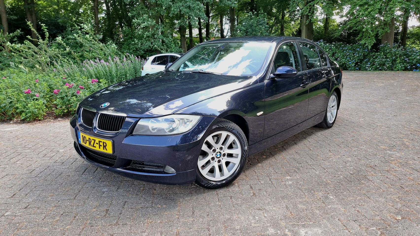BMW 3-serie - 320i Executive CLIMA PDC LEDER UITMUNTENDE STAAT - AutoWereld.nl
