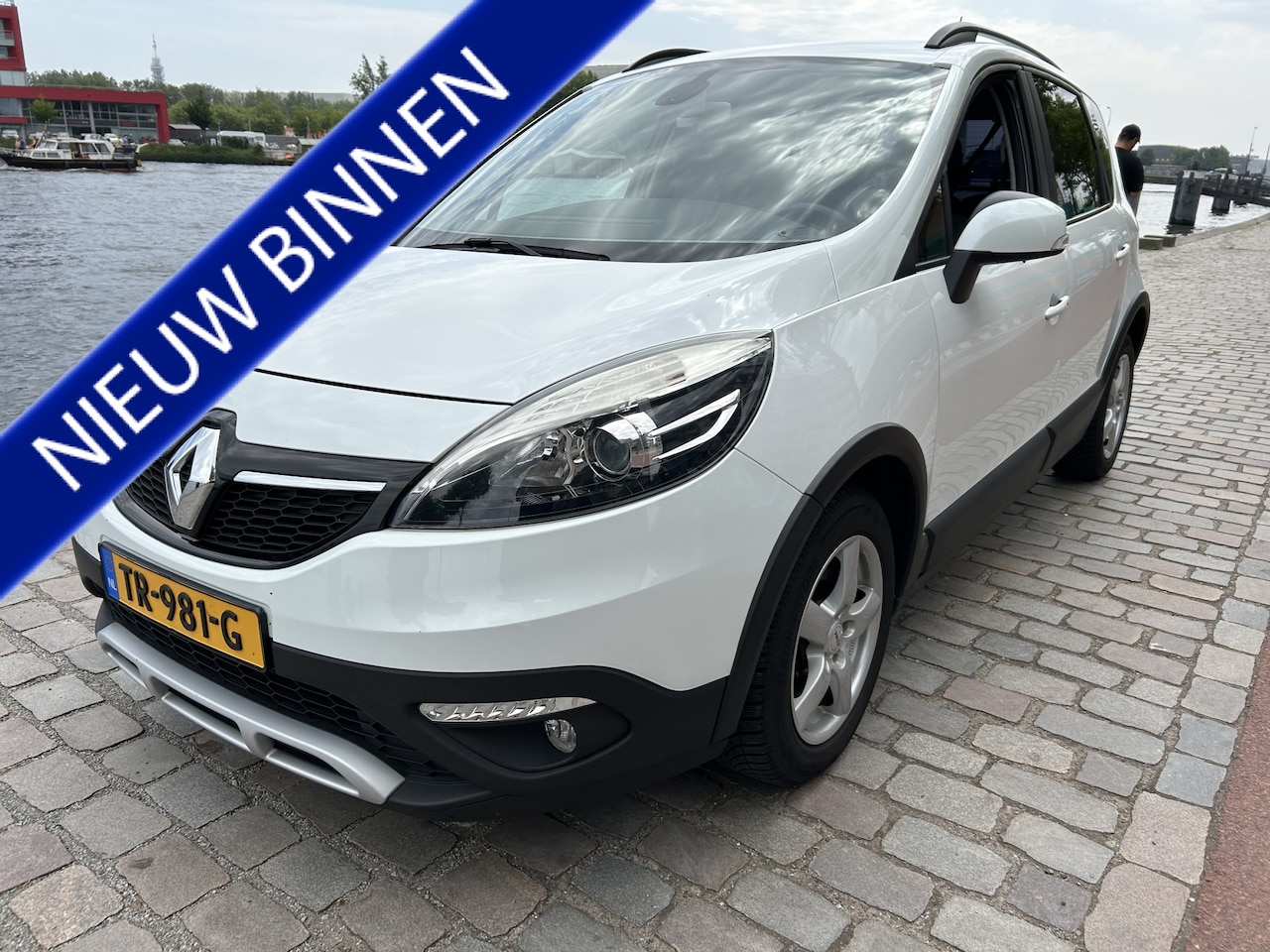 Renault Scénic Xmod - 1.2 TCe Expression airco/ecc navigatie apk - AutoWereld.nl