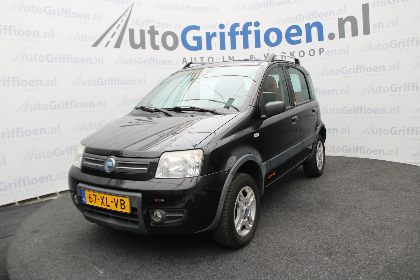 Fiat Panda - 1.2 Climbing 4x4 met dubbel schuifdak en airco - AutoWereld.nl